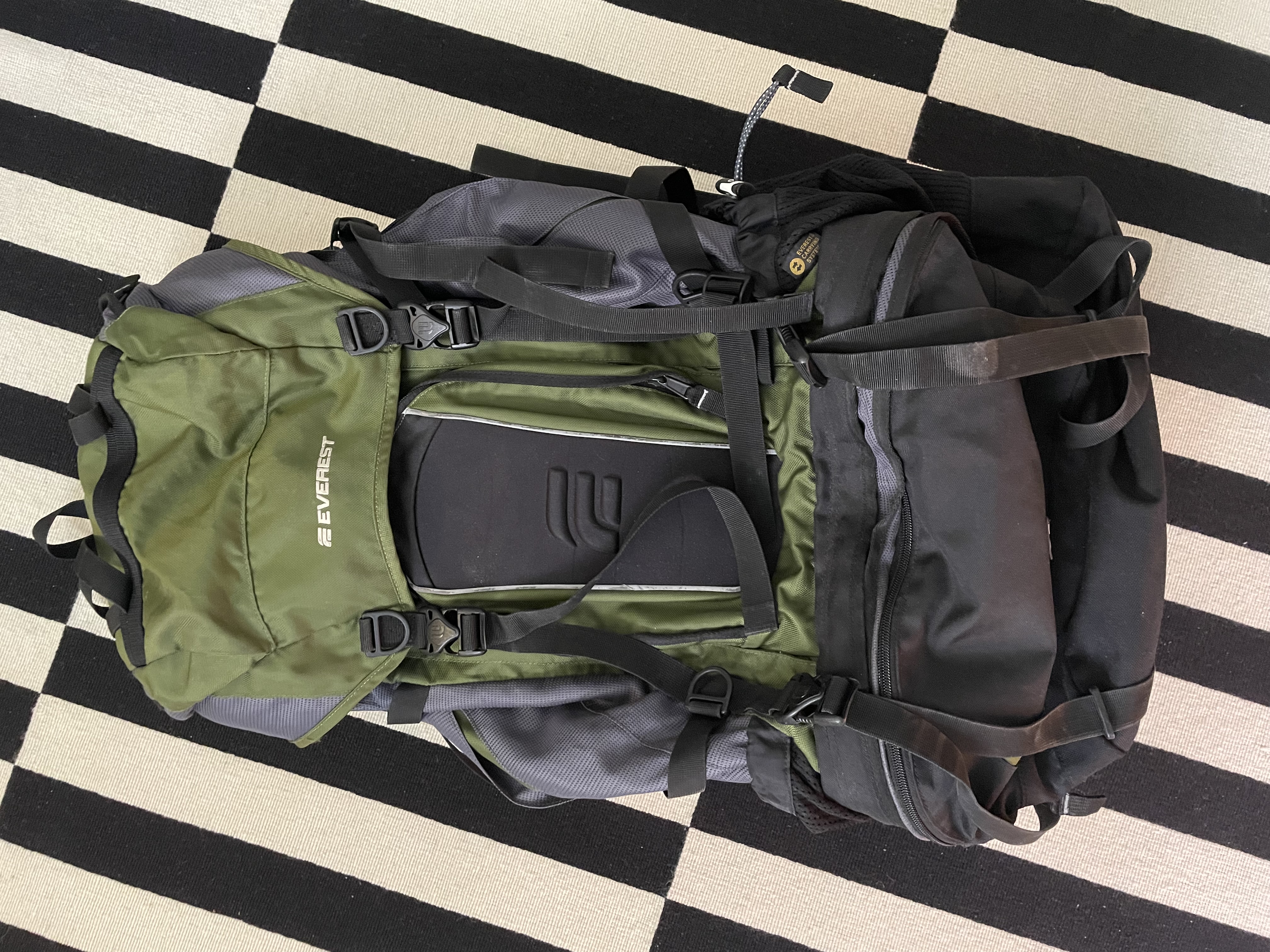Ryggsäck 65l everest