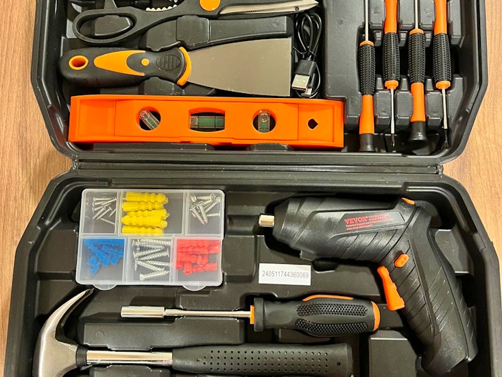 Työkalusarja 96 osainen kotitalouksien käsityökalusarja johdoton ruuvimeisselin työkalukotelo