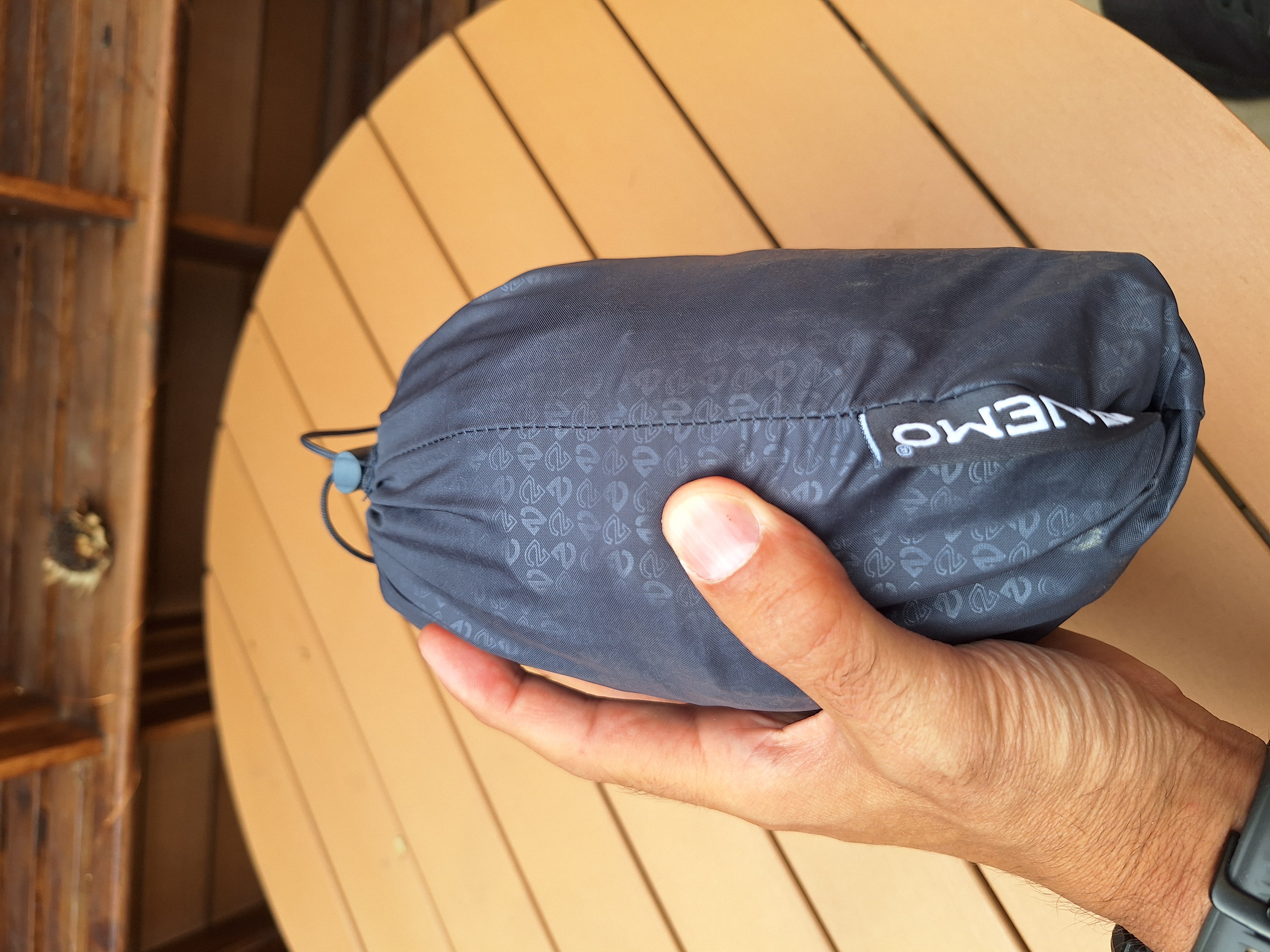 Ultra light camping memory foam pillow - nemo fillo