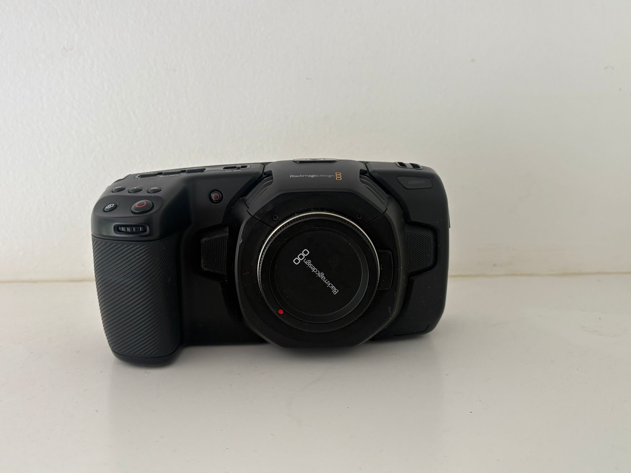 Black magic pocket 4k camera body
