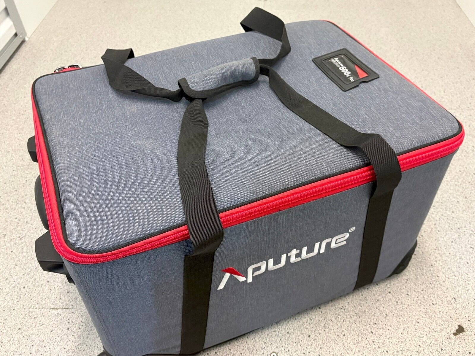 Aputure ls 600d pro daylight led light with aputure light dome 150
