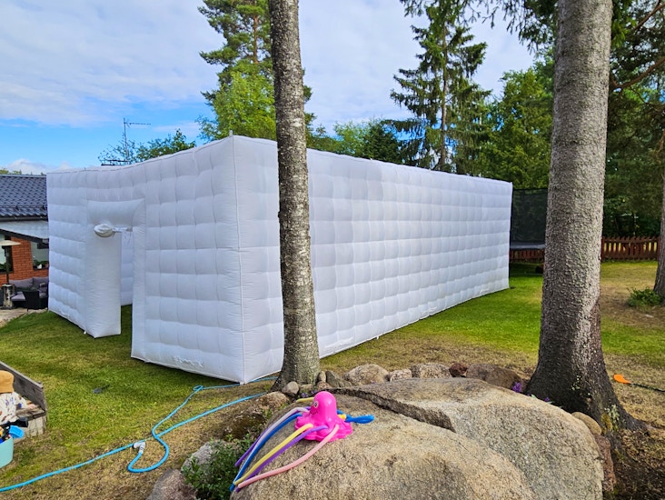 Ilmatäytteinen juhlateltta 8,5x6x2,7m