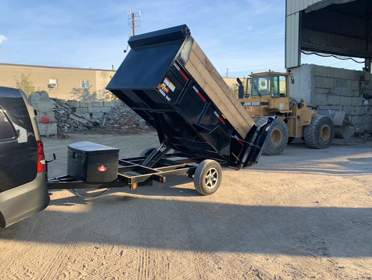 Dump trailer for the rent