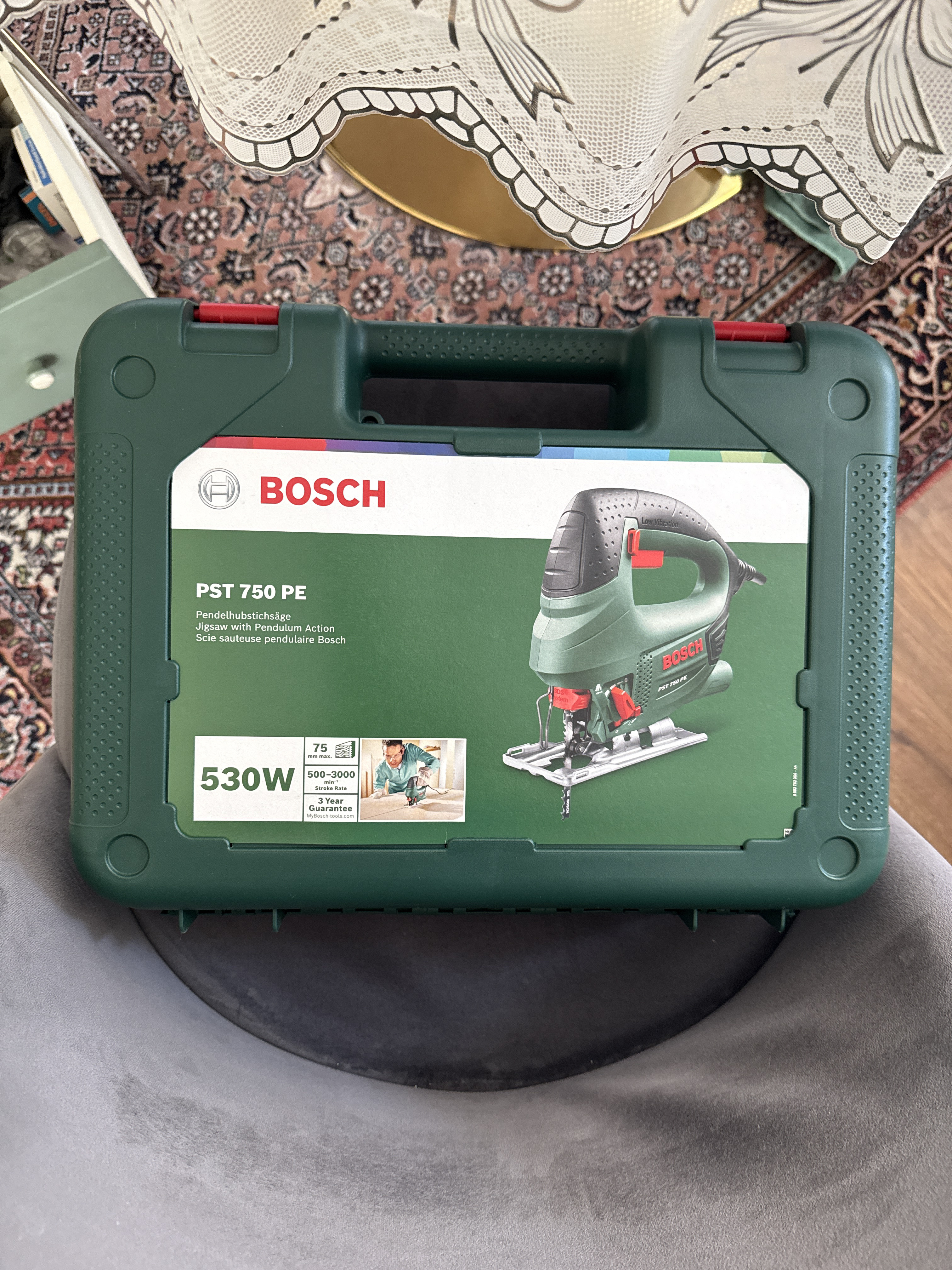 Bosch jigsaw with pendulum action