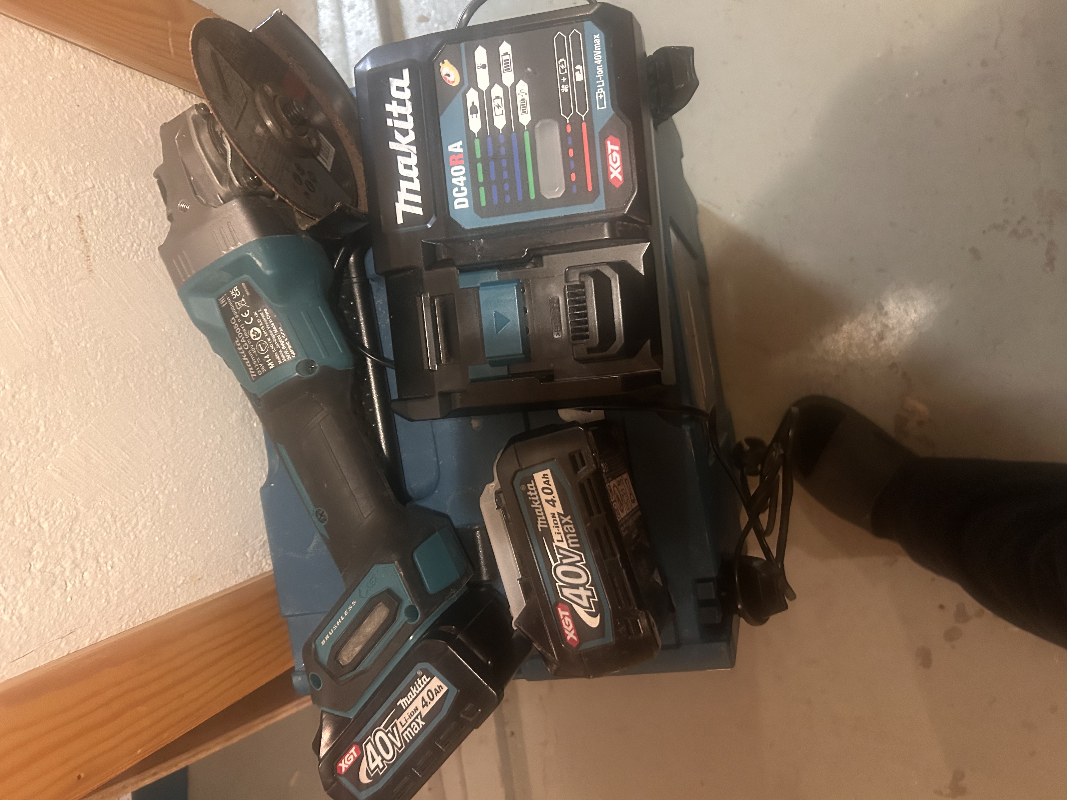 Makita vinkelsliper 40v
