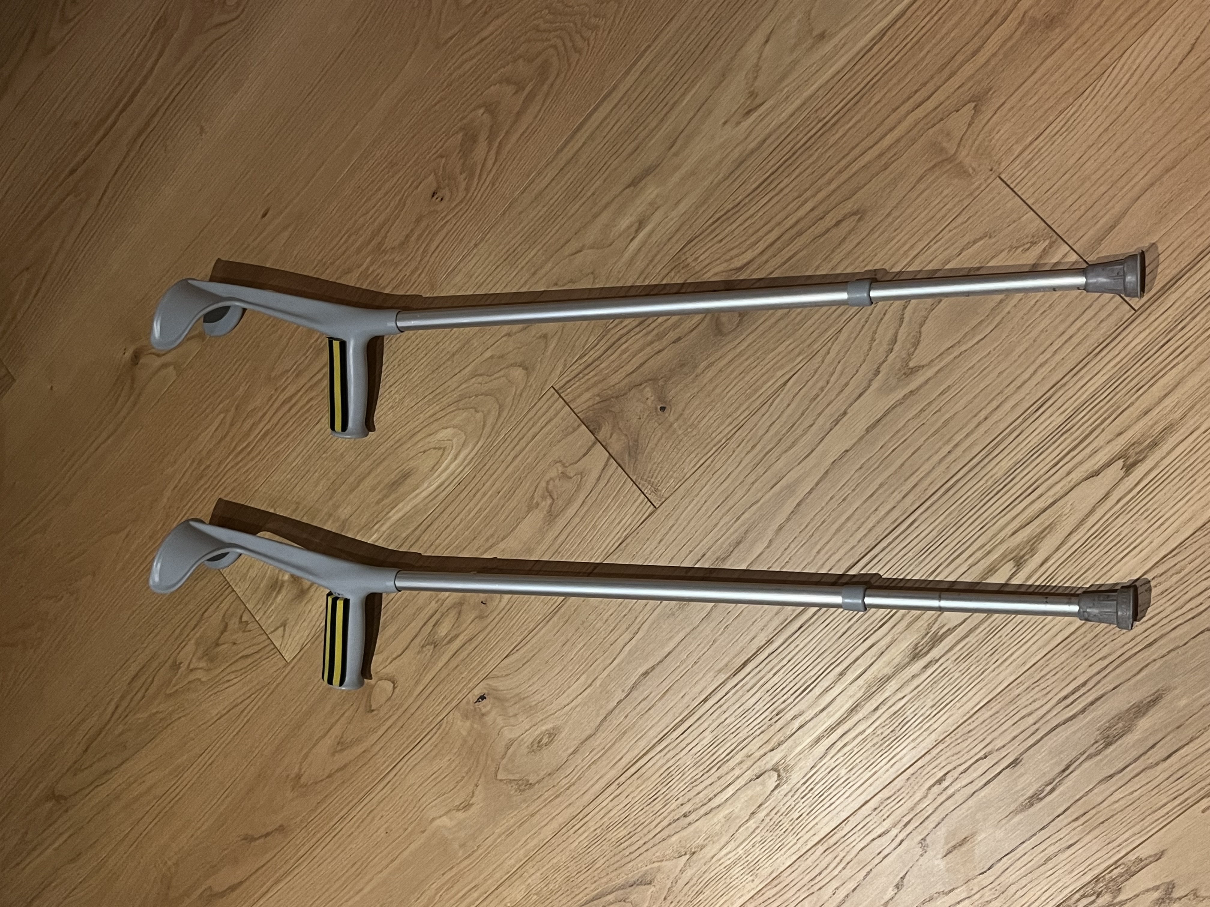 Justerbara kryckor / armkryckor – stabila och bekväma