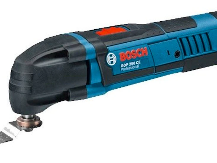 Flerfunktionsverktyg bosch gop 250 ce + tillbehör