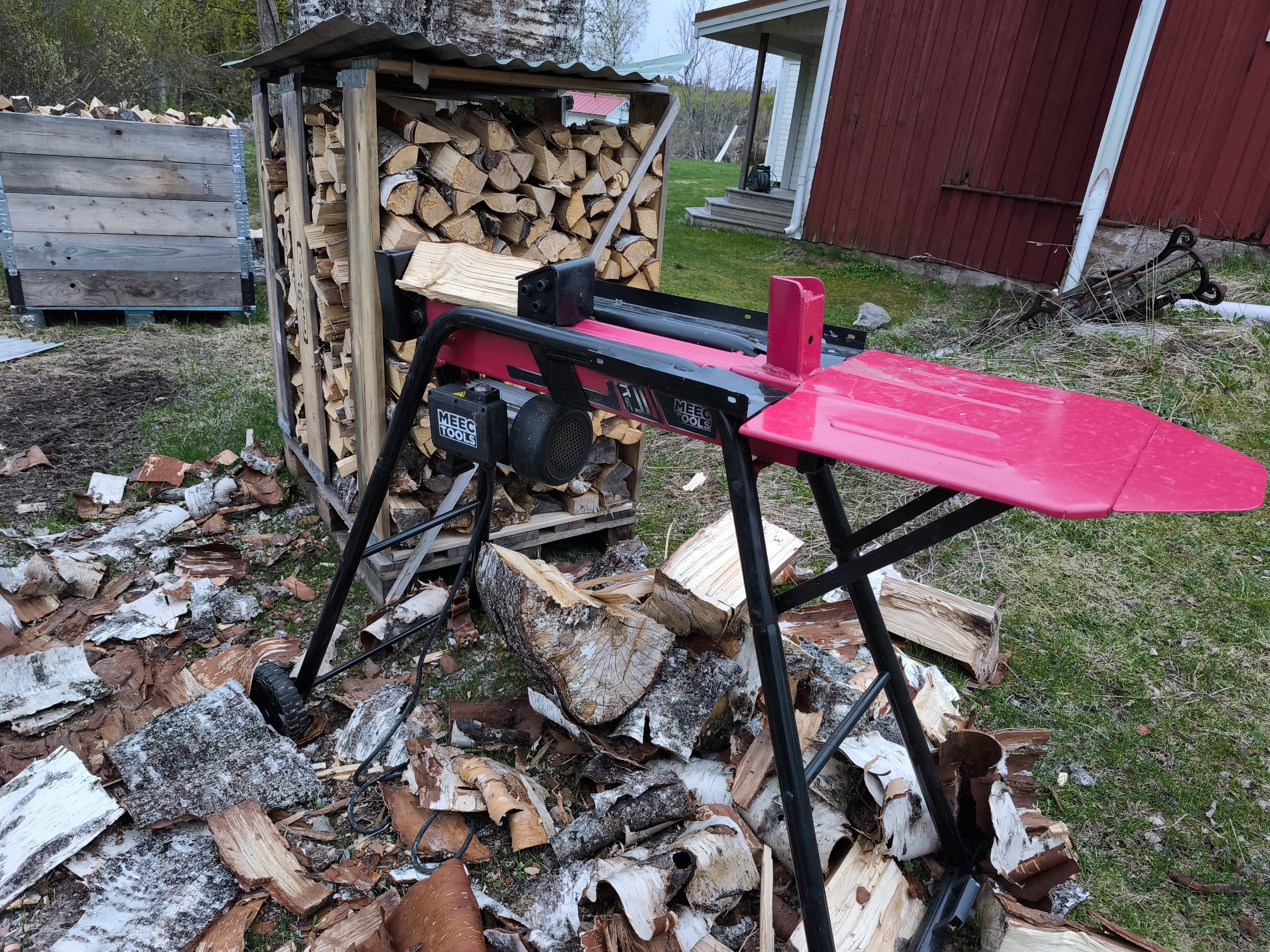 Vedklyv, enkel och behändig 