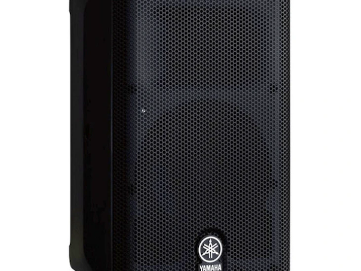 Två yamaha dxr10 10-tums aktiva pa-högtalare/monitorer