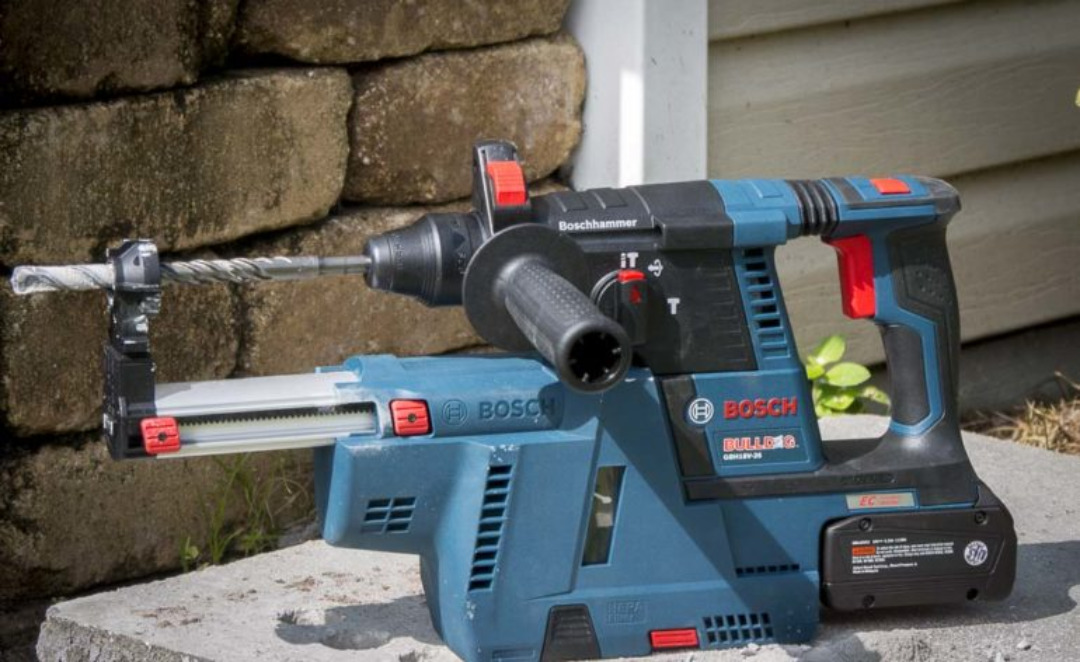 Slagdrill 18v bosch, 2x7ah batterier 