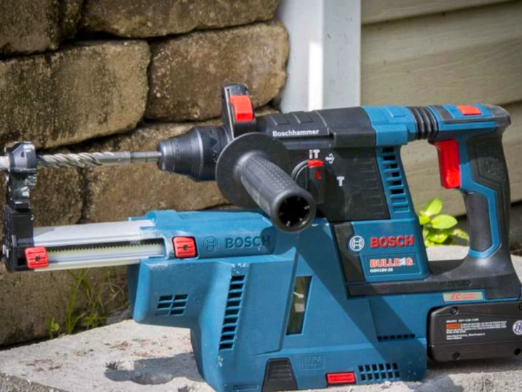 Slagdrill 18v bosch, 2x7ah batterier