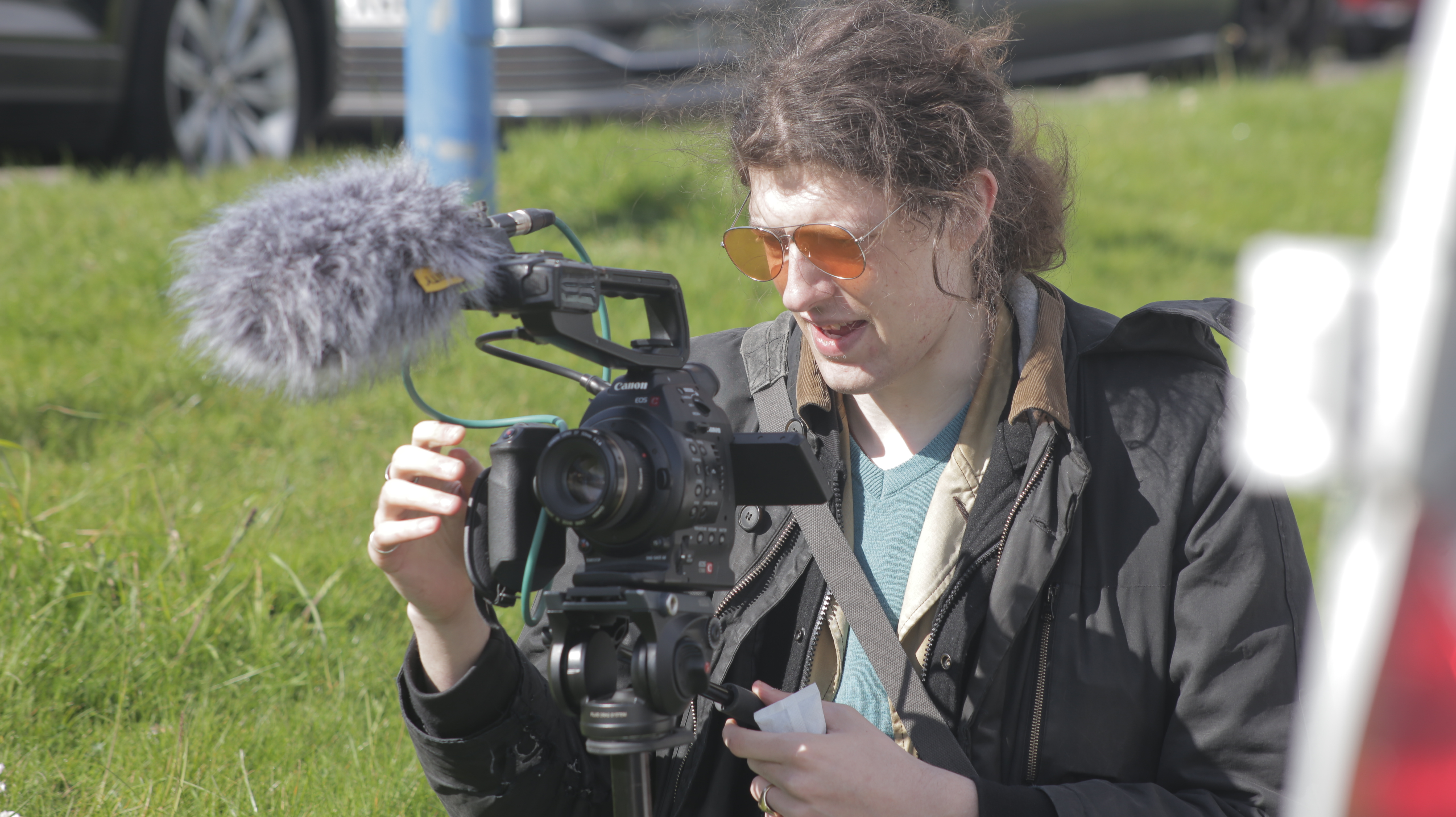 Canon c100 mk. 1 kit w/ deity s-mic 2 + manfrotto tripod + 50mm usm lens