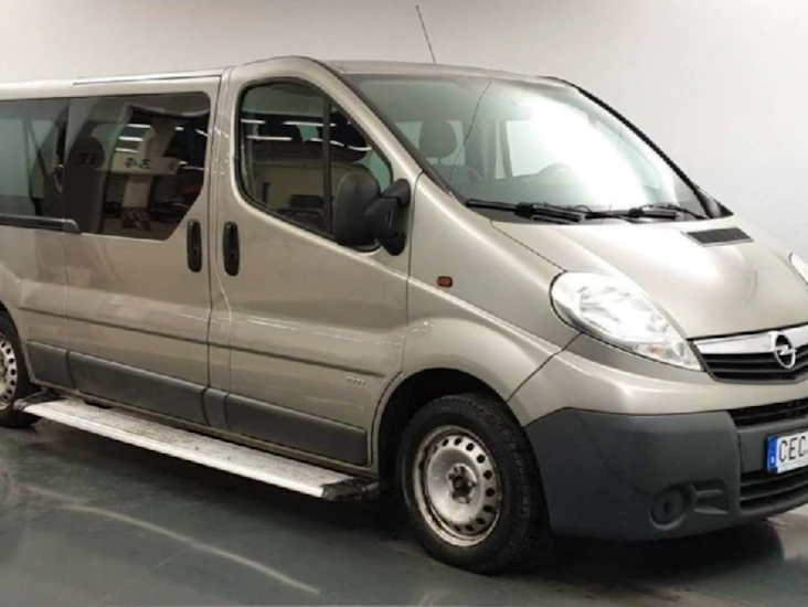 Minibuss 9 sits + stort bagage