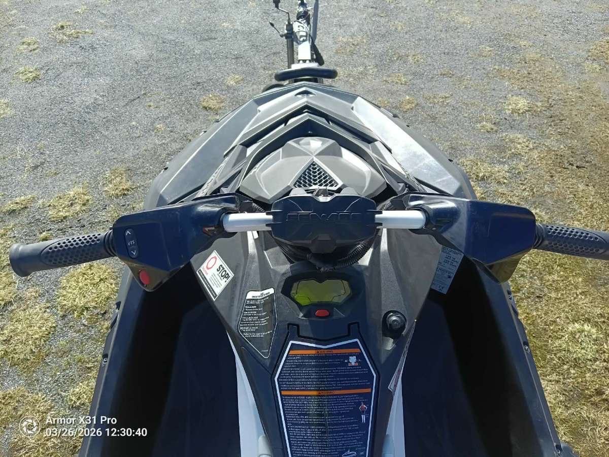 Lei sprek vannscooter! perfekt for solfylte dager på sjøen 🌊☀️