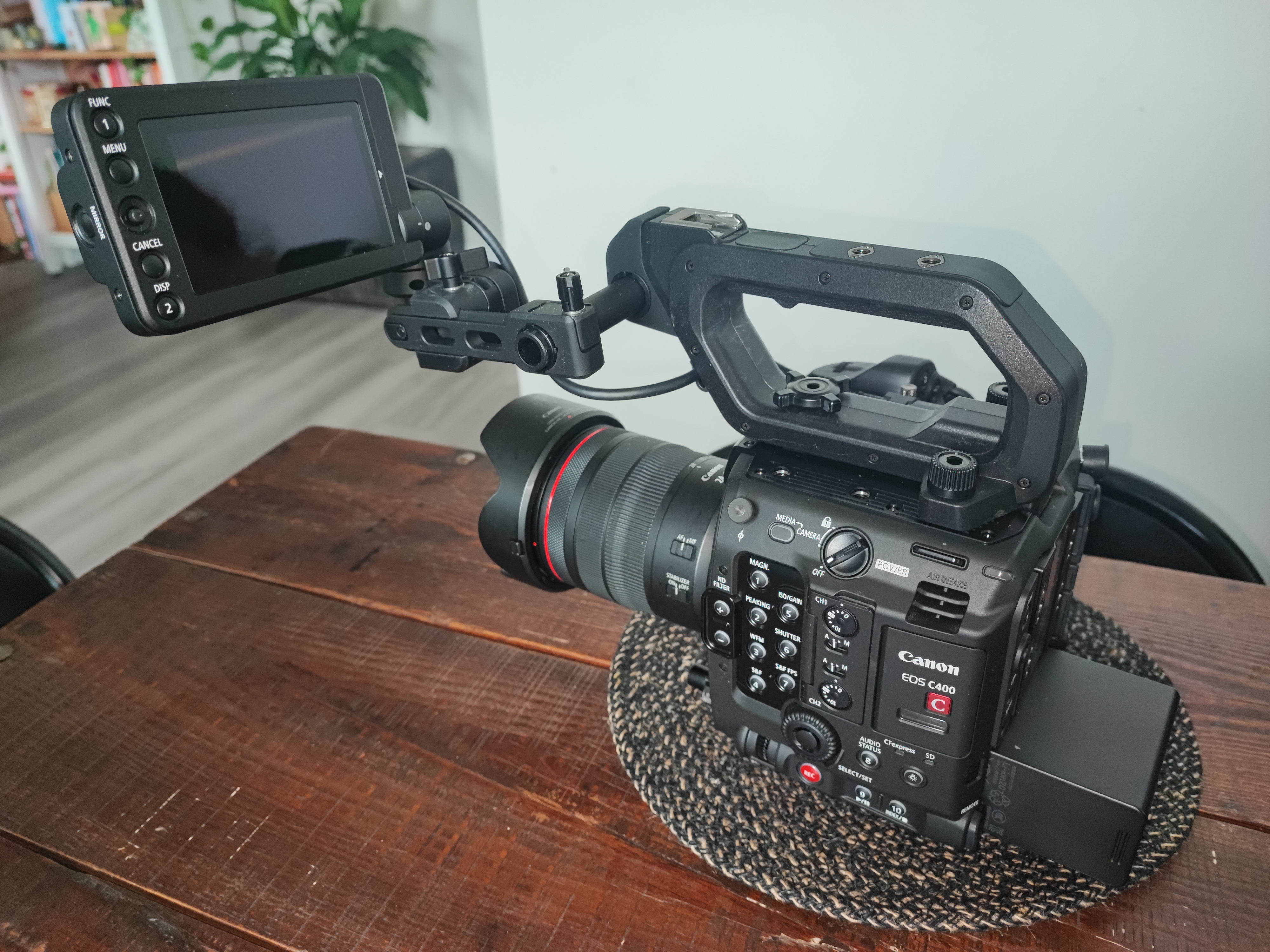 Canon eos c400 + rf 24-105 f4