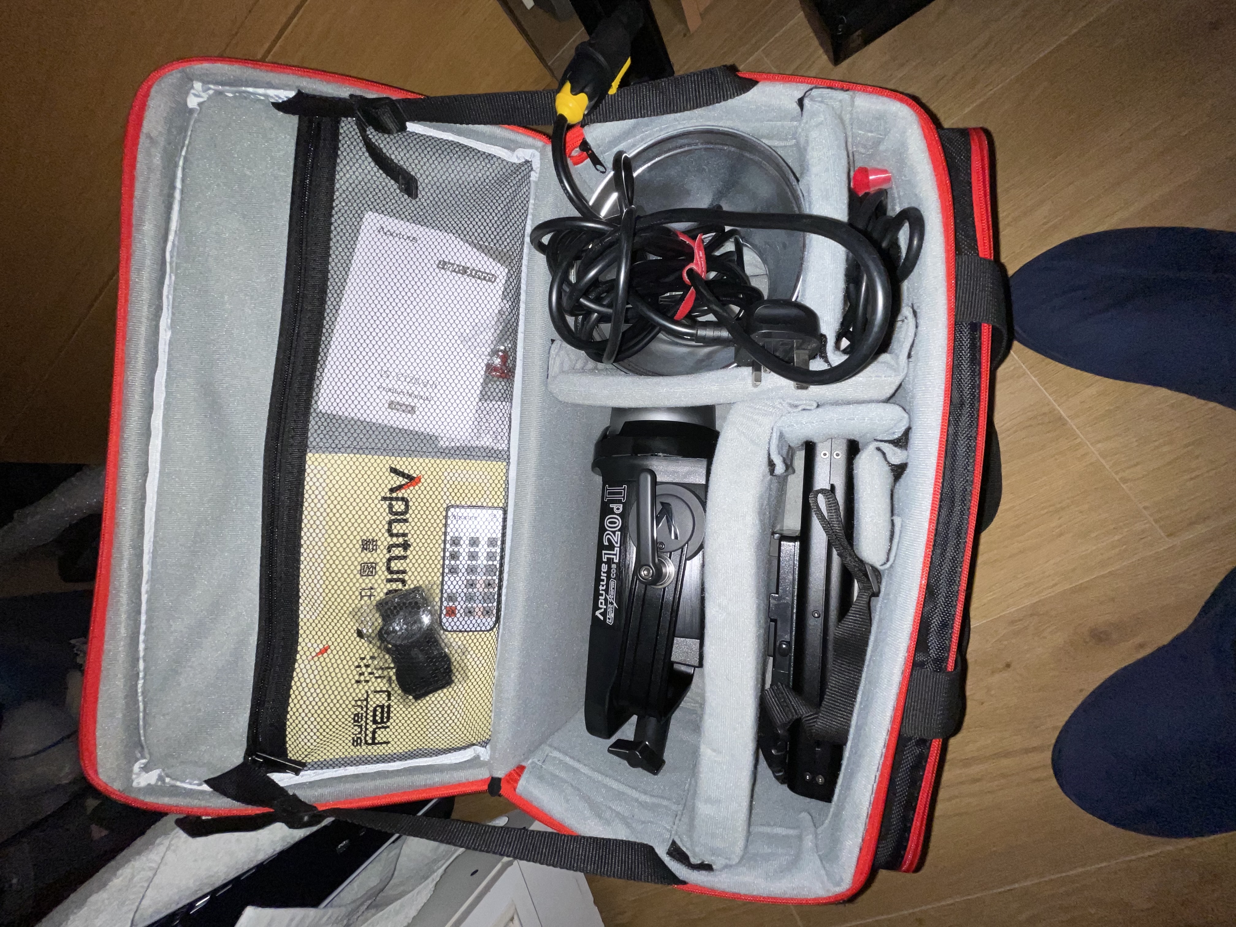 Aputure 120d ii (studio led video light)