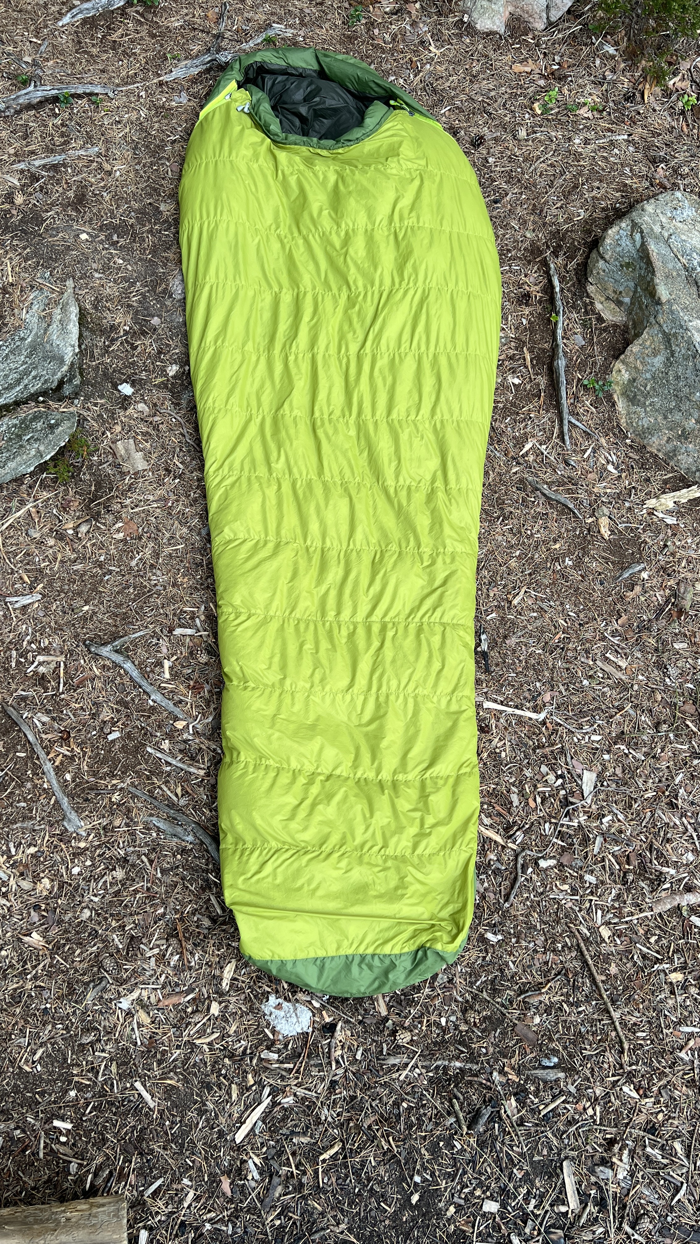 Marmot never winter - sovsäck i dun 