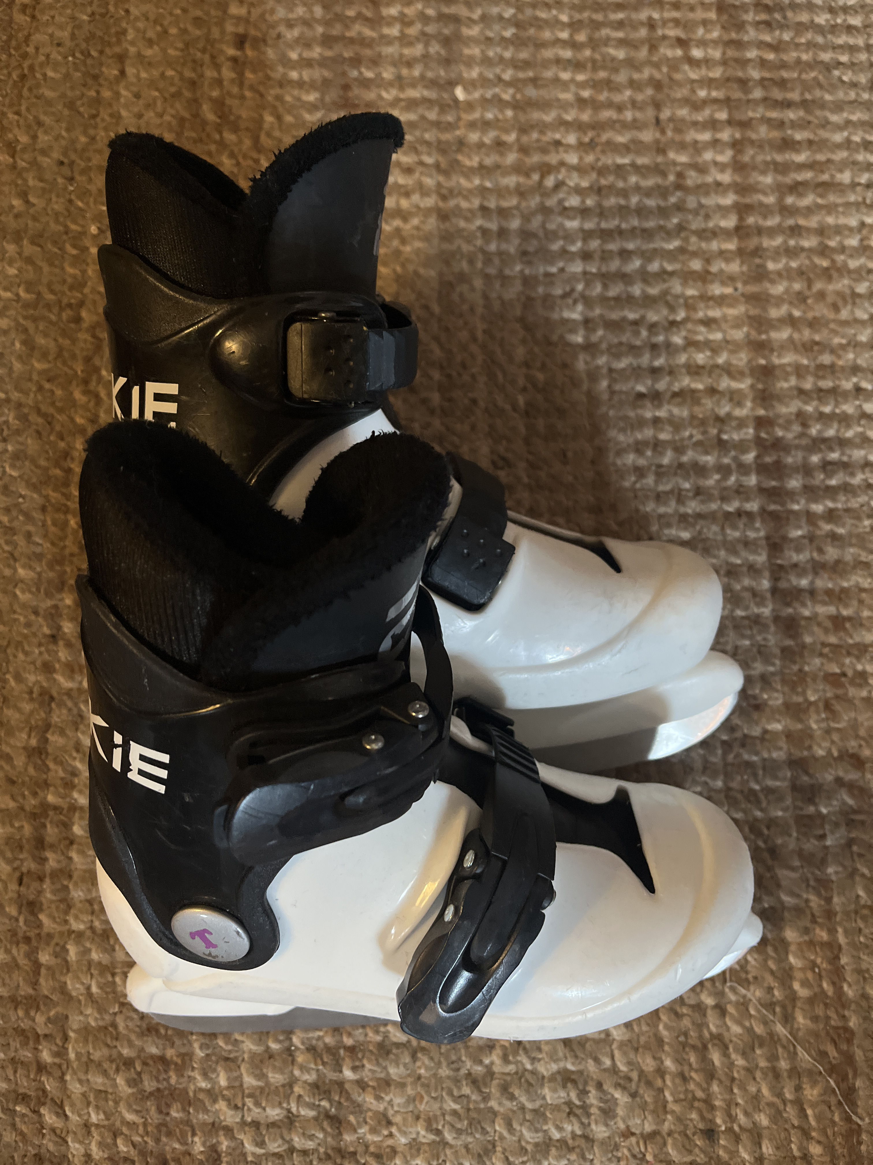Skridskor rookie strl 26