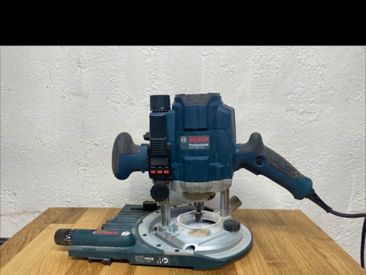 Bosch gof 1250 med styreskinne