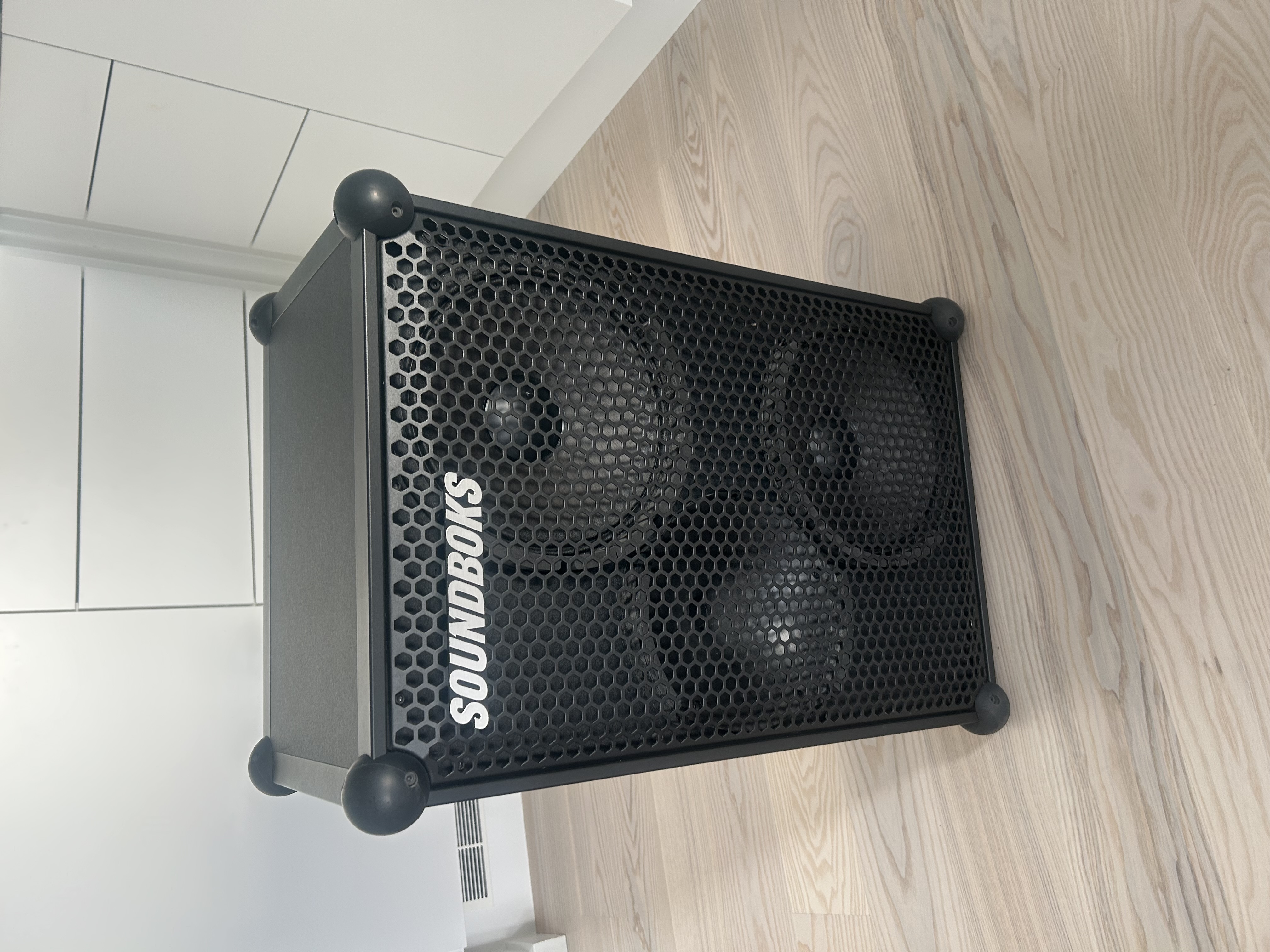 Lej min soundboks 3 – perfekt til fest, event eller weekendtur!