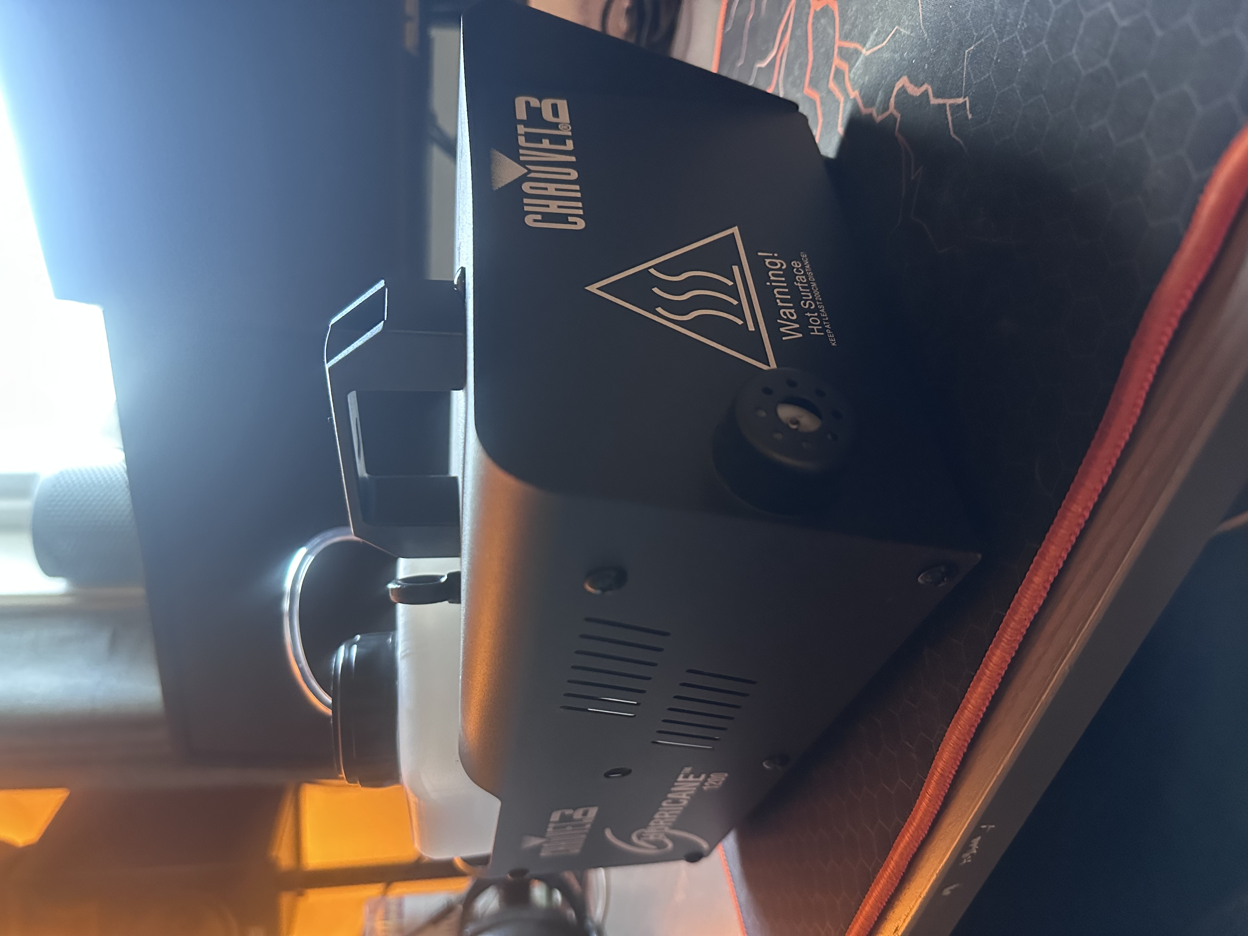 Chauvet hurricane 1200 røykmaskin leies ut 