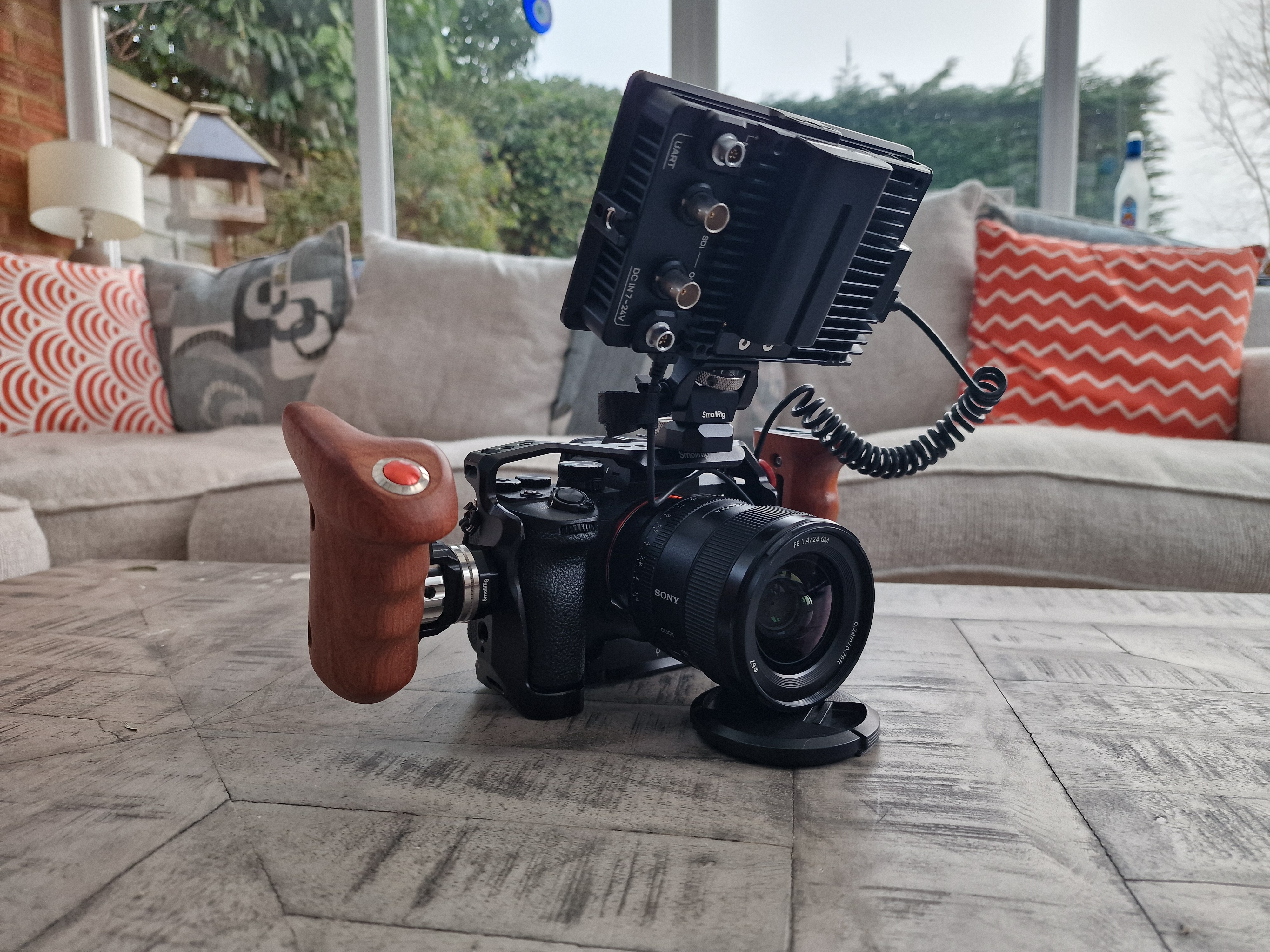 Sony a7iv + 24mm f1.4 + portkeys 5.5" monitor