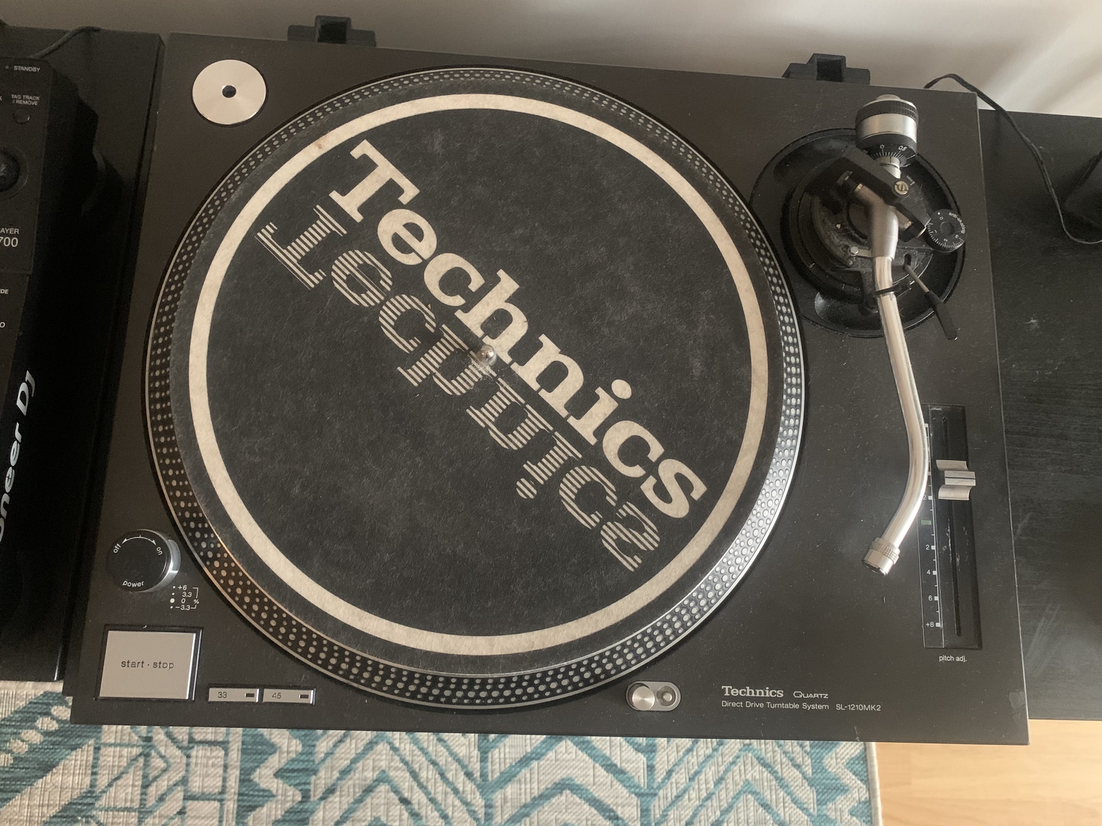 Technics 1210 mkii (x2)