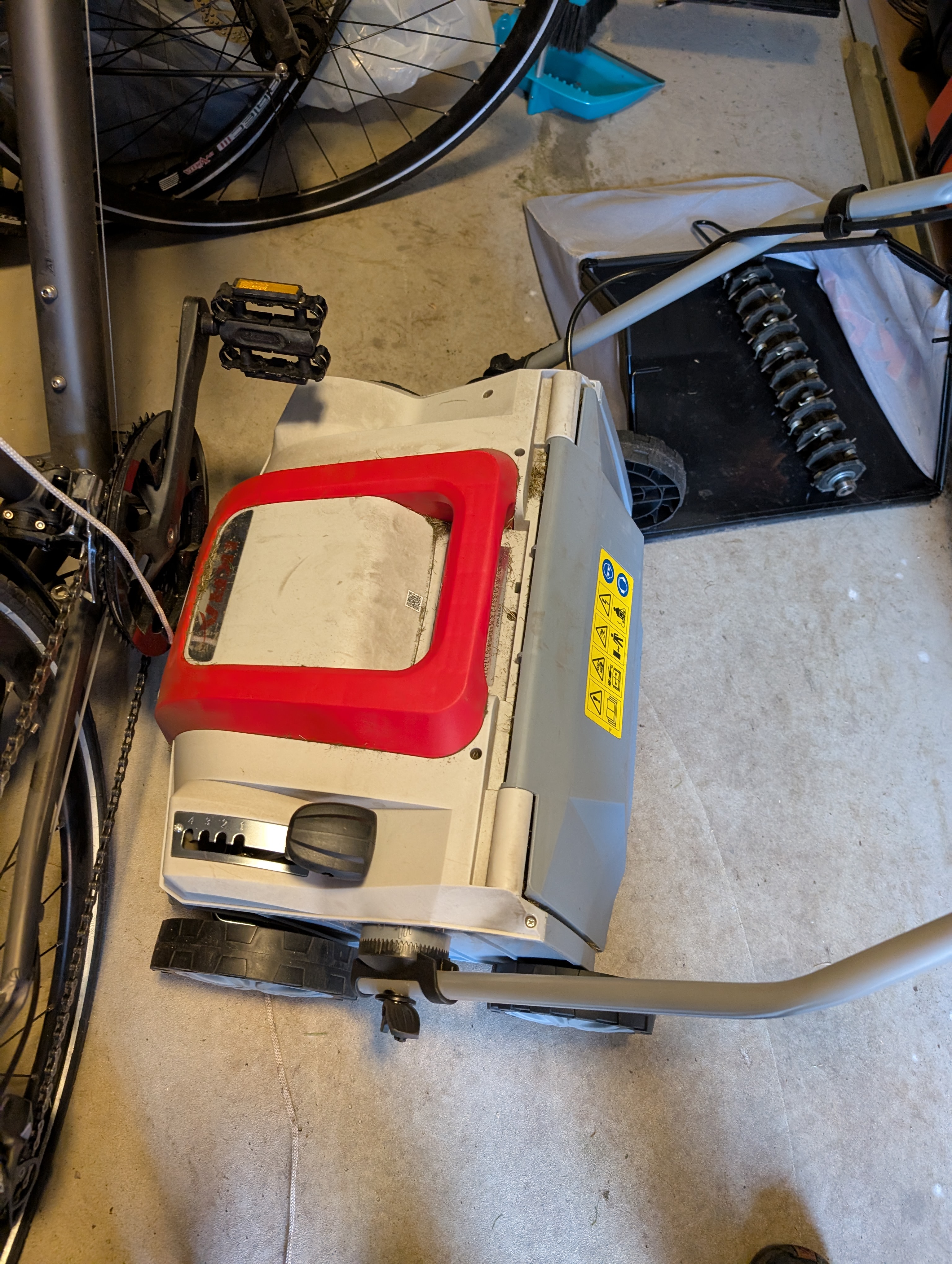 Vertikalskärare/mossrivare