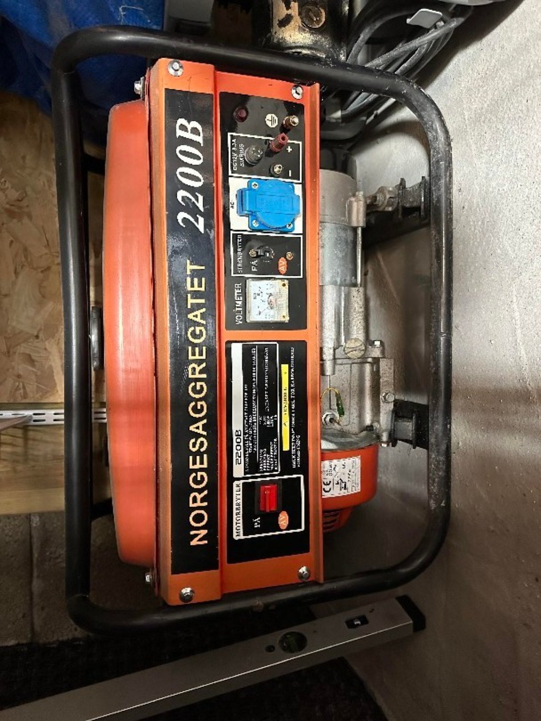 2200 watt lettstatet aggregat