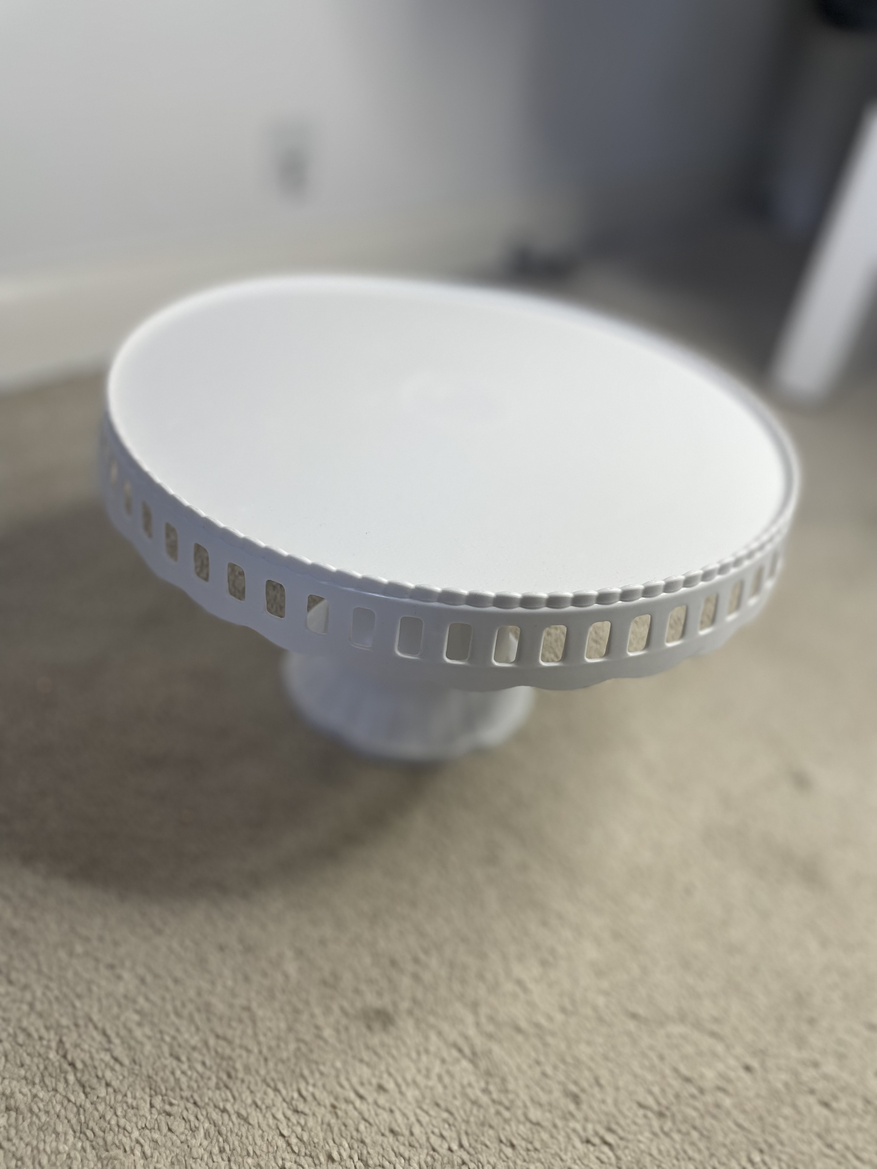 Table cake stand