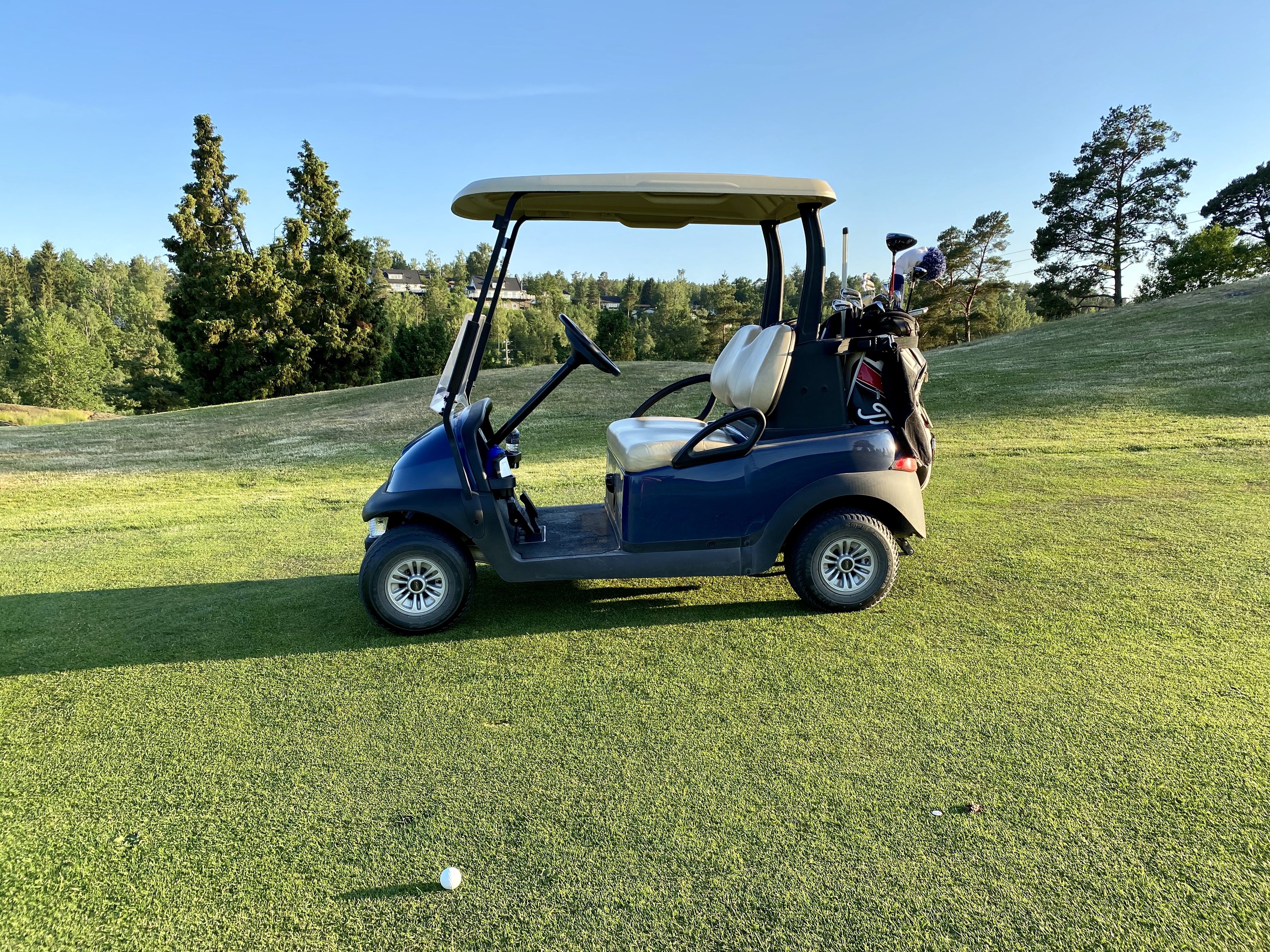 Golfbil clubcar precedent. bredvid wermdö gcc