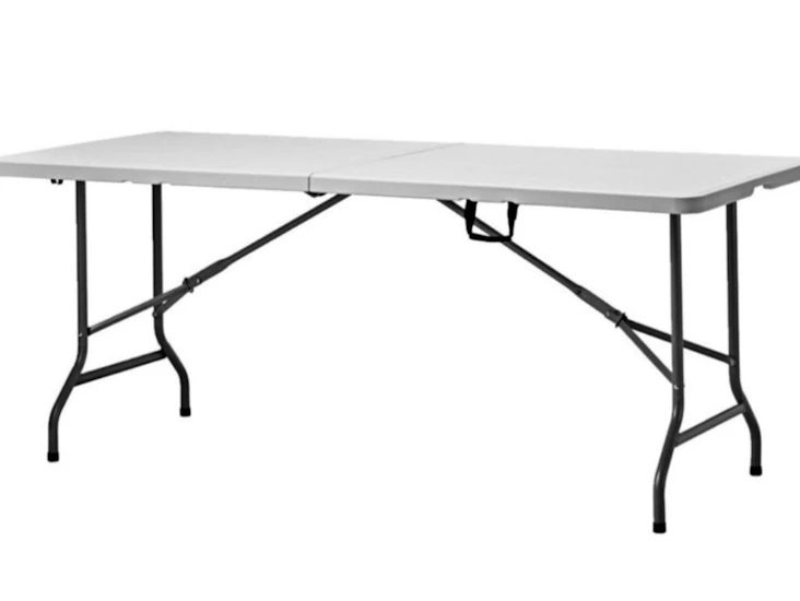 Bord & bänkar för festen. för 36 personer