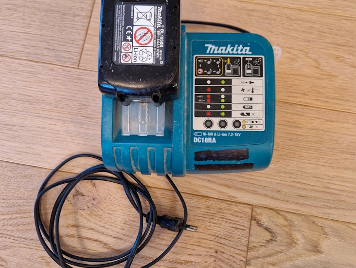 Makitan laturi ja akku