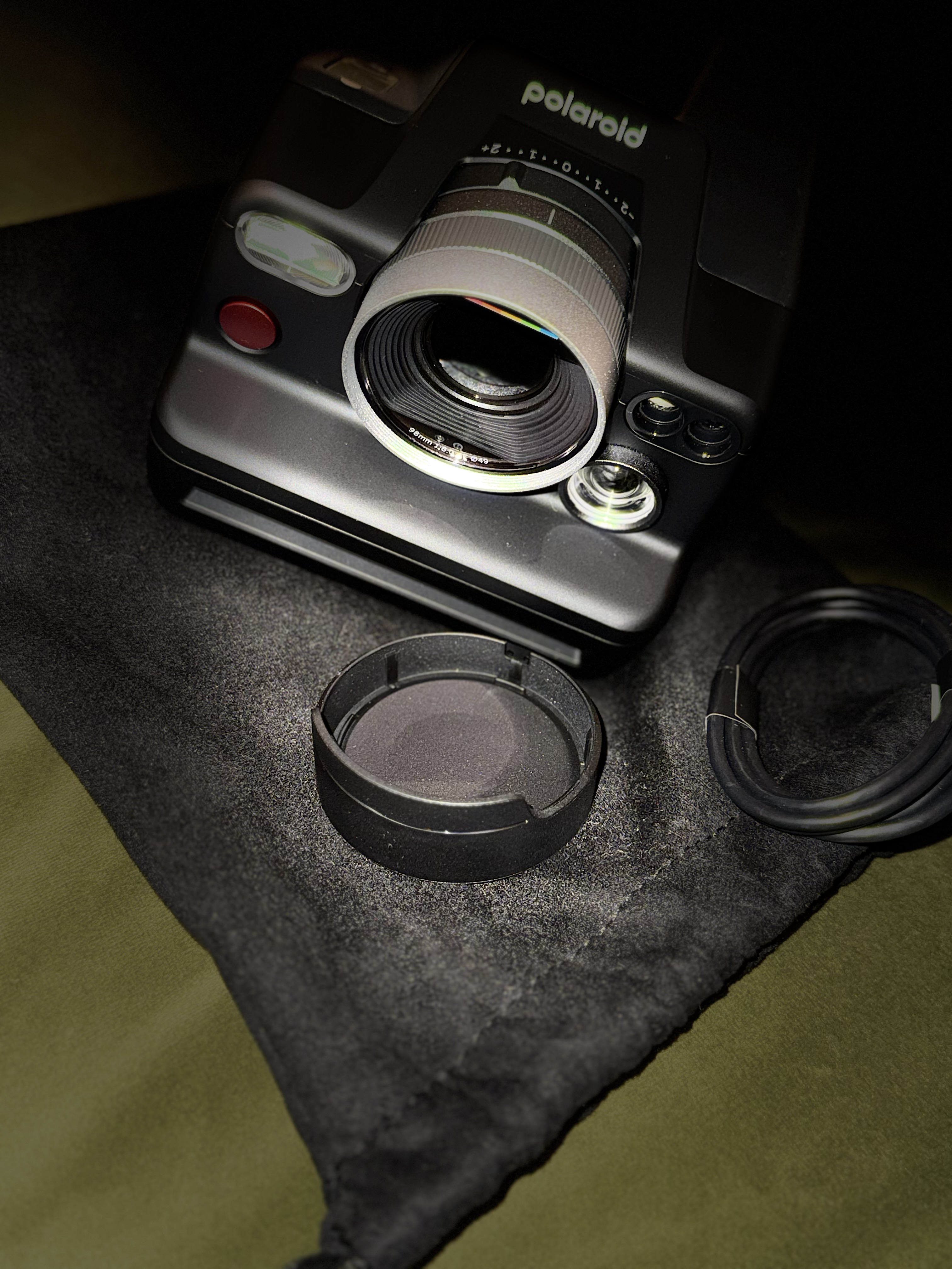 Polaroid i-2 instant camera 