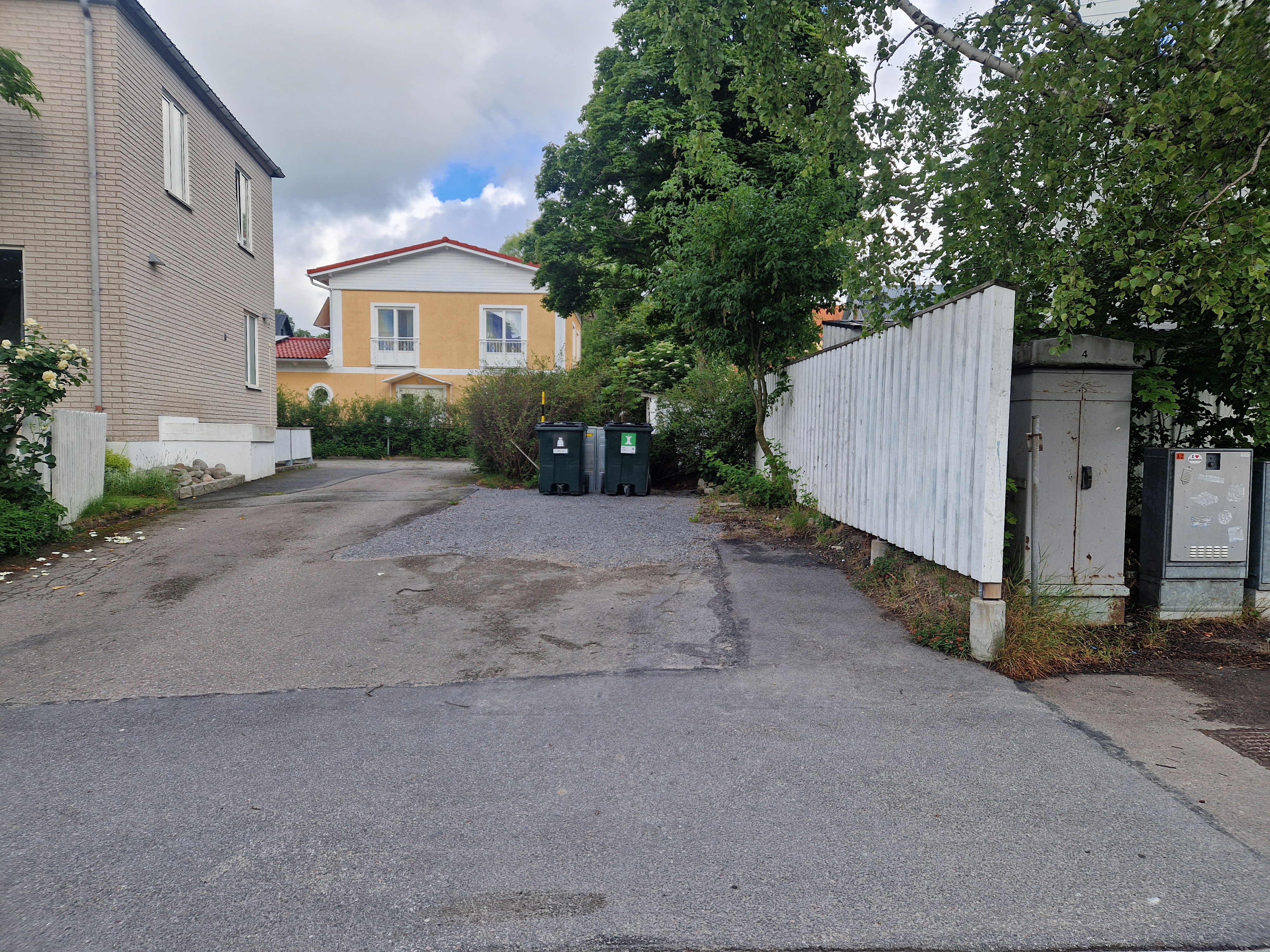 Parkering nära färjeterminalen i nynäshamn