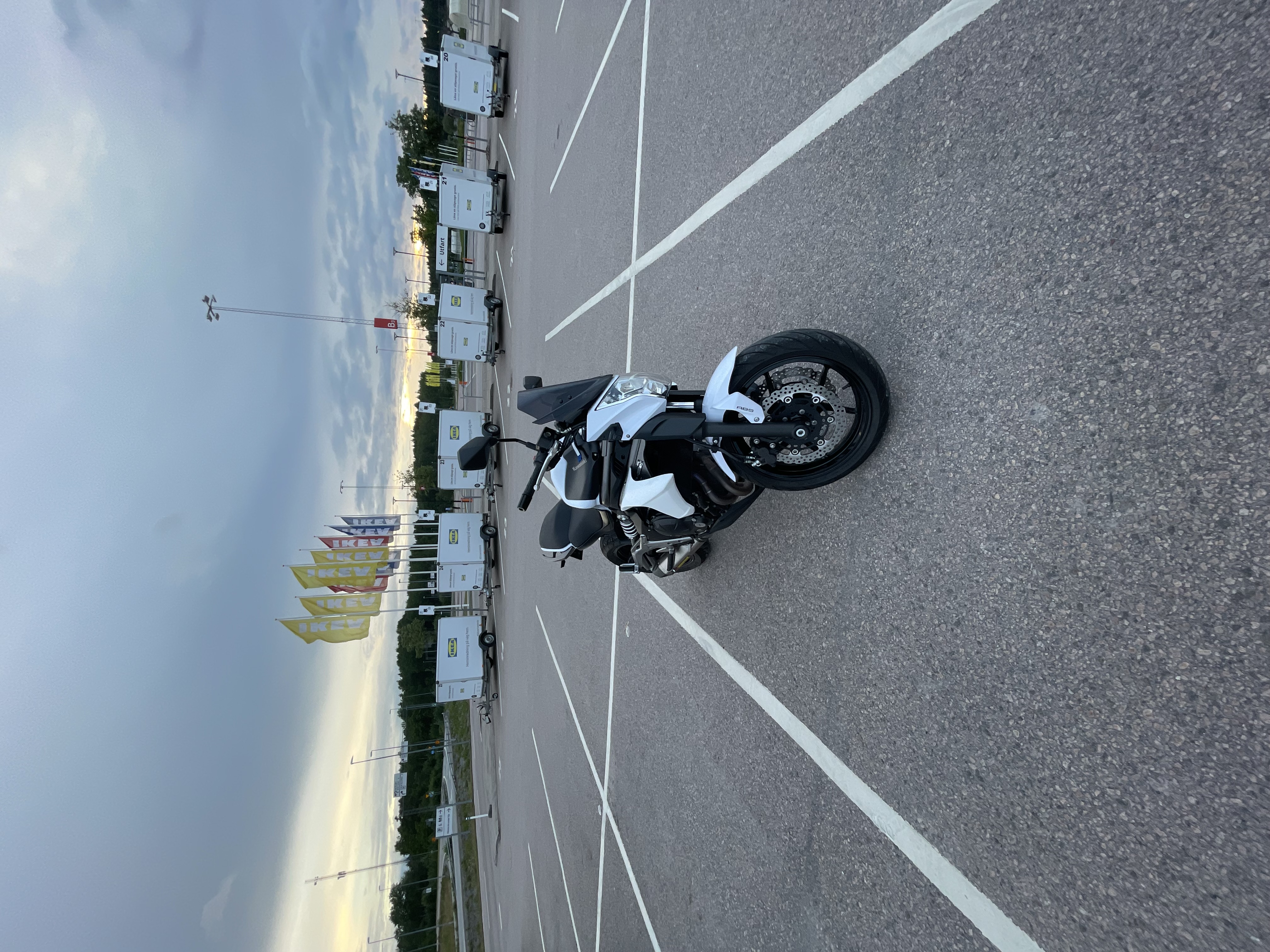 Kawasaki ern6 ( 650) för uppkörning a-behörighet (tung)