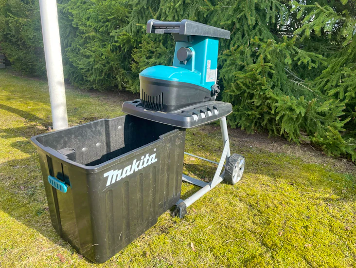 Kompostkvarn makita ud2500