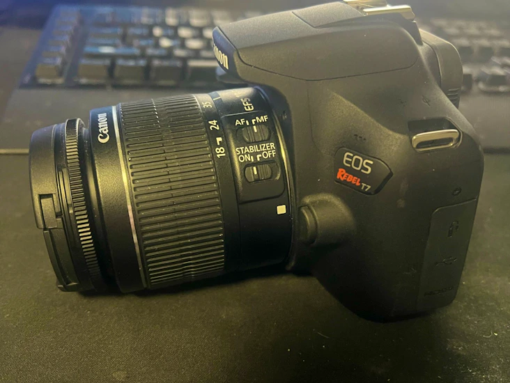 Canon eos rebel t7 dslr camera with 18-55mm is lens kit