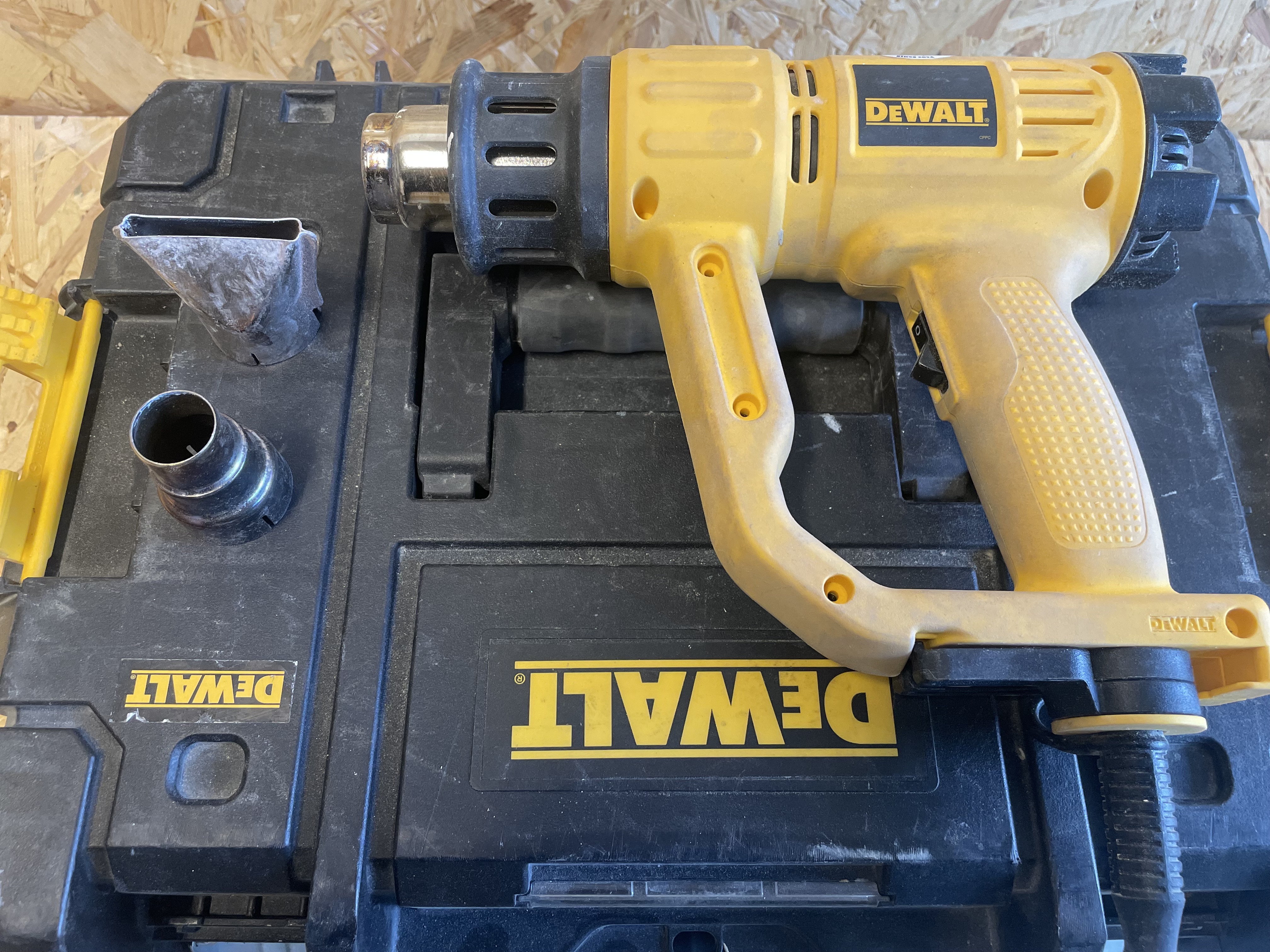 Varmluftspistol dewalt 
