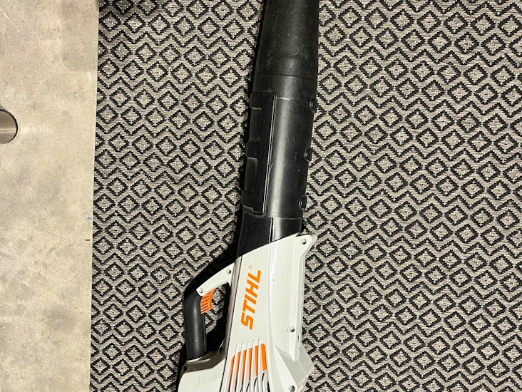 Batteridriven lövblås stihl