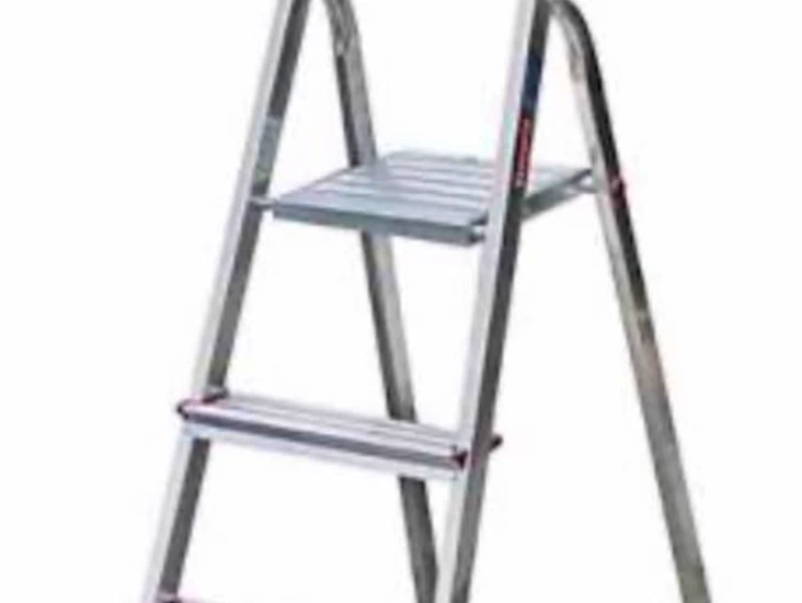 Stege / trappstege, olika höjder.