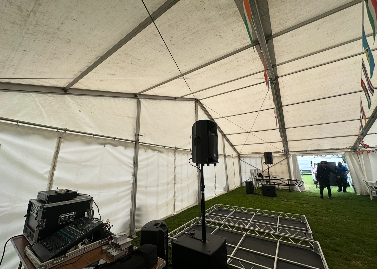 2x tops/2x subs pa system - delivered/collected to your venue