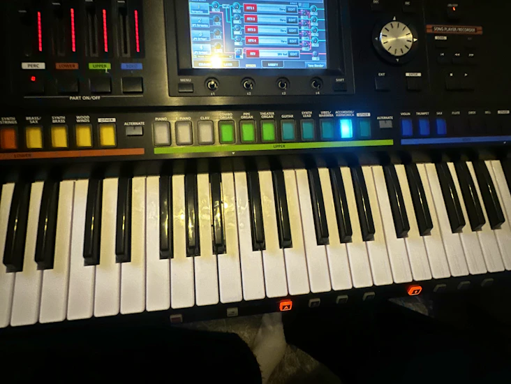 Roland jupiter - 80 / montage8 8/modx7/ system 8