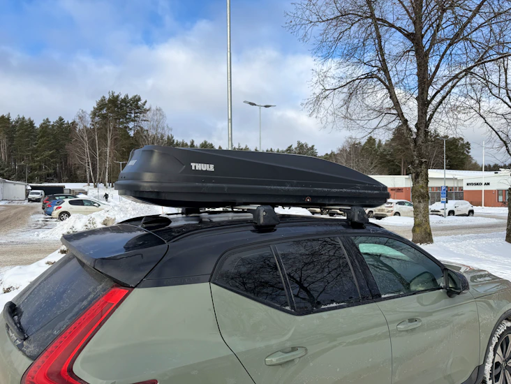 Thule takbox (220cm) med volvo originalräcken