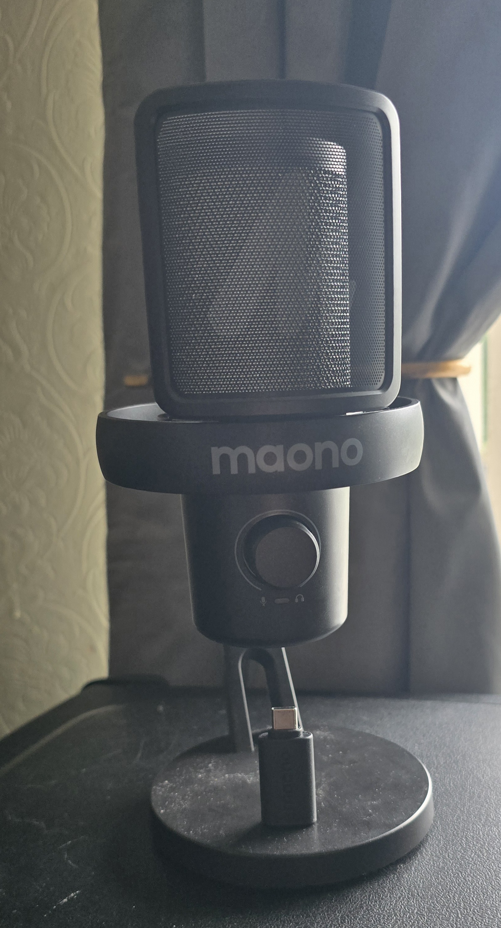Maono wireless microphone 