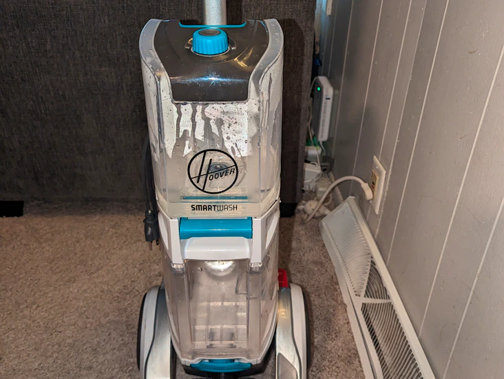 Carpet shampooer/cleaner