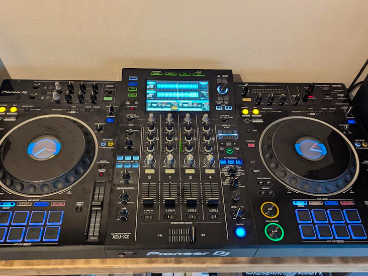 Pioneer xdj-xz dj controller – standalone / rekordbox / serato