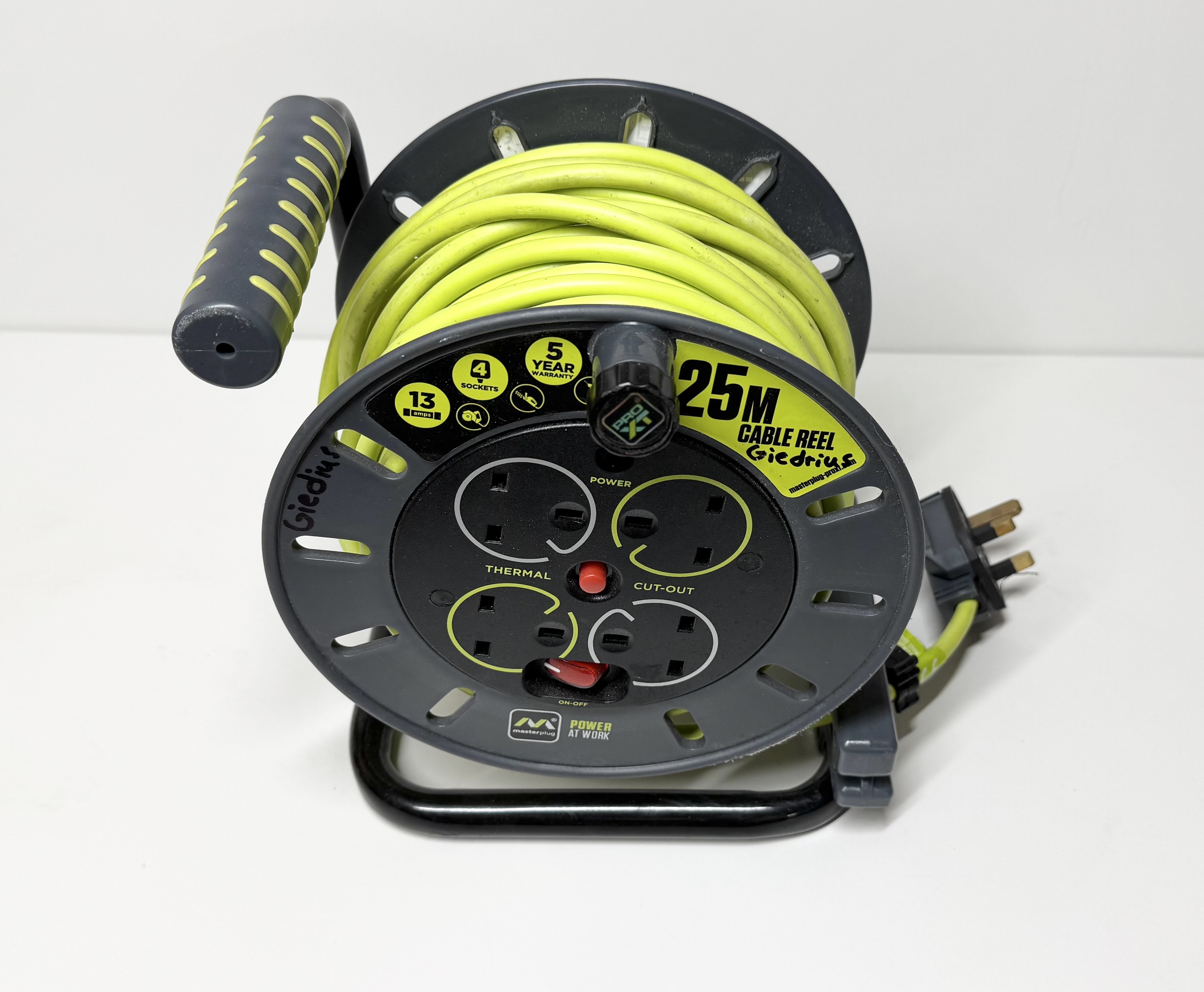 Extension  lead pro xt omu2513 13a 4-gang 25m cable reel 240v