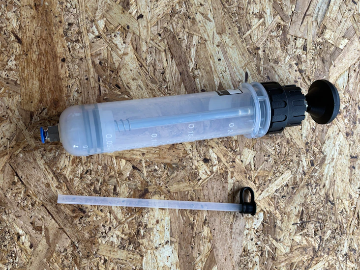 Oljesug / sugspump / spruta 0,2 l