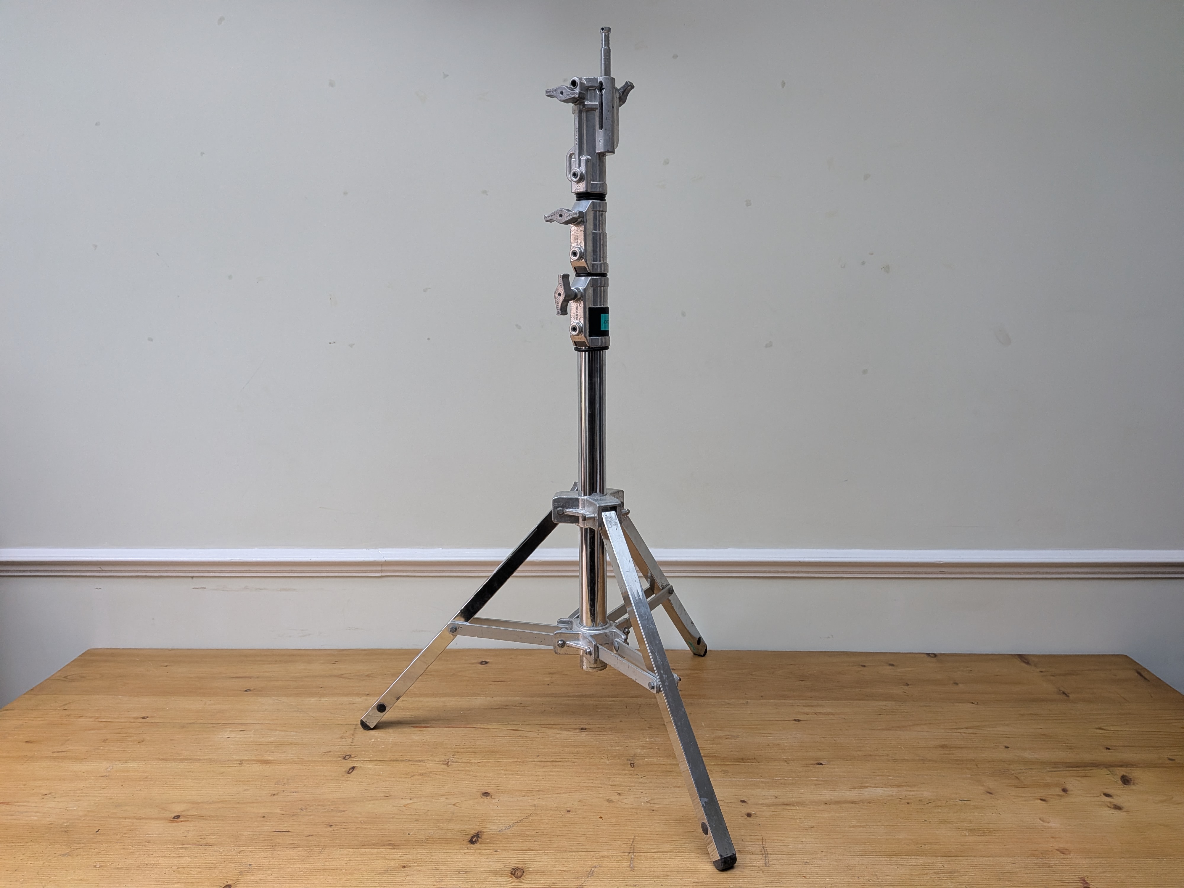 Avenger low boy a1020cs combo stand 20 steel